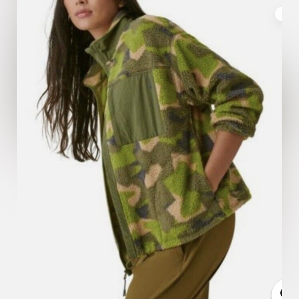 Bass Outdoor Women's Coastal Sherpa Zip-up Camo Jacket green Fleece Warm